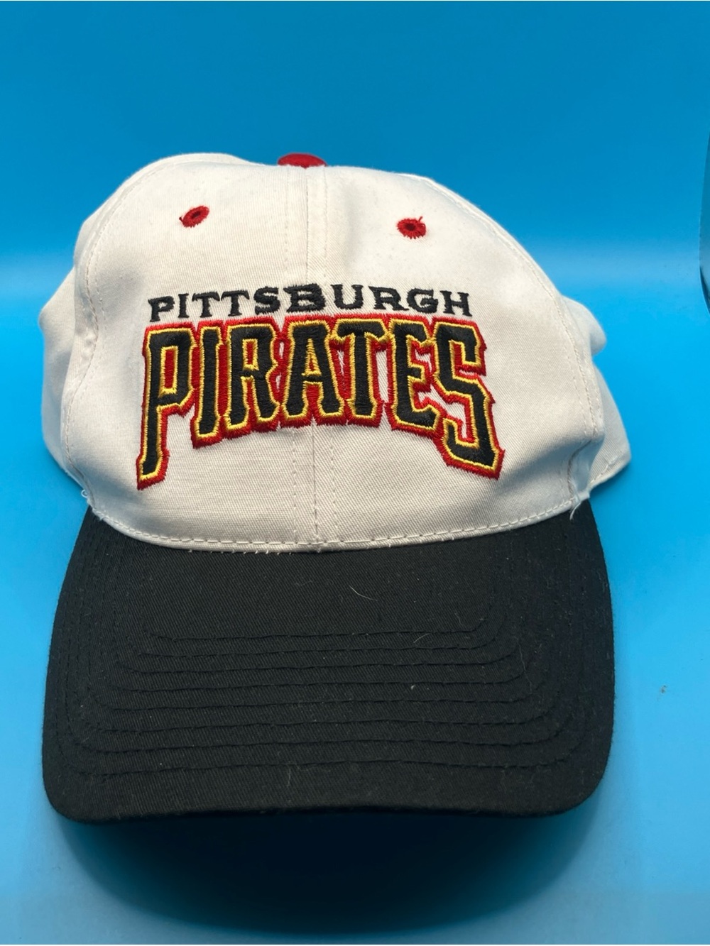 Pittsburgh Pirates vintage ball cap Signatures